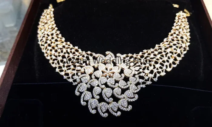 SHREE RUGJEE THANGA MAALIGAI